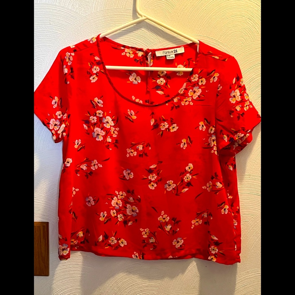 Women’s Forever 21 Sheer Crop Blouse. Size Medium.